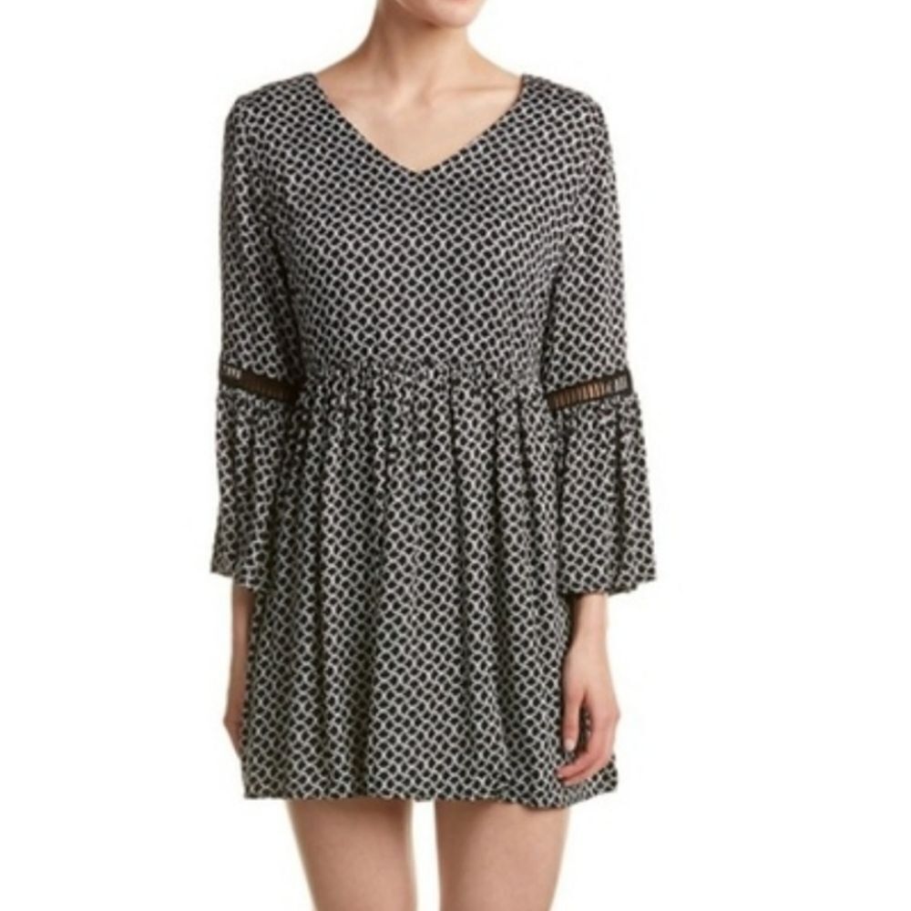 MINKPINK Black and White Bell Sleeve Mini Dress Size Medium
